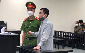 Đề nghị tử hình kẻ găm đinh vào đầu bé gái 3 tuổi ở Hà Nội