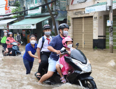 Triều cường cao kỷ lục, trường học Cần Thơ linh hoạt hình thức dạy học