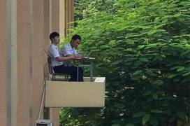 'Từ chối hiểu' với loạt hành động có thể cười ra nước mắt của hội học trò