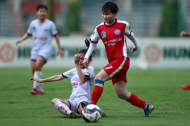 Vòng 10 giải nữ VĐQG: CLB Than KSVN áp sát TP.HCM I