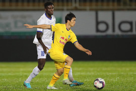 Hết hi vọng đua vô địch, HAGL lo trụ hạng