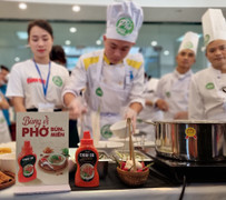 Ấn tượng tương ớt phở Chin-su tại Ngày của phở