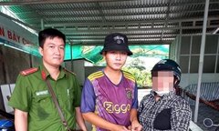 Nhân viên cây xăng Cà Mau trả lại nhẫn vàng cho khách đánh rơi