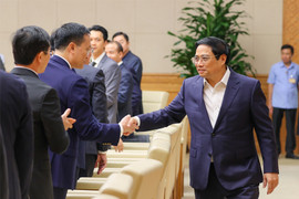 Thủ tướng gặp mặt lãnh đạo ngân hàng thương mại nhân ngày Doanh nhân Việt Nam