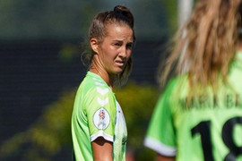 Huỳnh Như đá 4 phút trong trận thua của CLB Lank