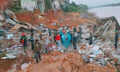 Sạt lở bờ sông Thạch Hãn: Ám ảnh lời cha nói với con trước lúc bị vùi lấp