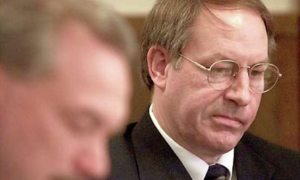 Kẻ sát nhân ở Mỹ lộng hành 16 năm, lấy bệnh án làm 'lá chắn'