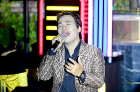 Dương Trường Giang và dàn ca sỹ say đắm hát trong show ‘Em có nghe mùa thu’ 