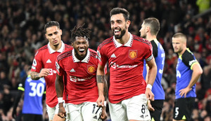 Đánh bại Tottenham, Man Utd áp sát top 4
