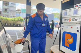 Giá xăng tăng hơn 300 đồng/lít