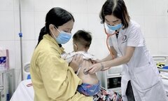 Cả trăm trẻ ở Hà Nội nhập viện hàng ngày do cúm