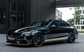 Mercedes-AMG C63 mạnh mẽ với bản độ của Manhart
