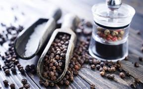 Giá tiêu hôm nay 23/10: Giảm nhẹ, thấp nhất ở mức 57.000 đồng/kg