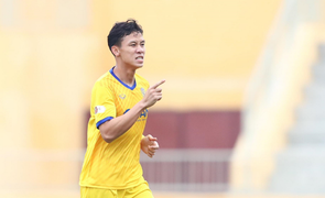 CĐV SLNA tẩy chay đội nhà, chạnh lòng vì phát biểu của Quế Ngọc Hải