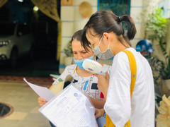 Nhức nhối lạm thu đầu năm học: Chuyện muôn thuở khi nào mới hết? 