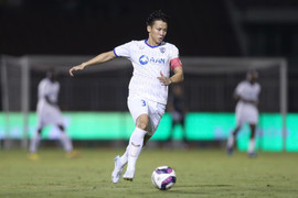 SLNA bị CĐV tẩy chay: Cầu thủ nhận lỗi, giám đốc xin thông cảm