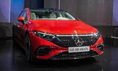 Cận cảnh xe điện Mercedes-Benz EQS tại Vietnam Motor Show 2022
