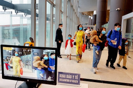 Sở Y tế Hà Nội đề nghị 10 quận, huyện cung cấp tài liệu vụ 'chuyến bay giải cứu'