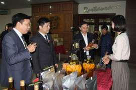 Công nghệ số giúp hợp tác xã vượt khó