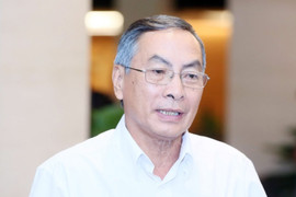 ĐBQH đề xuất quy định bảng lương riêng cho nhân viên y tế, giáo viên