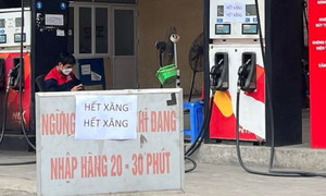 PGĐ Sở Công Thương TP.HCM nêu nguyên nhân nhiều cây xăng vẫn bán hàng gián đoạn