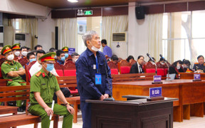 Vụ buôn lậu 200 triệu lít xăng: Triệu tập điều tra viên để đối chất với ông trùm