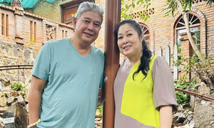 Sao Việt 30/10: Nghệ sĩ Lê Tuấn Anh trêu chọc bà xã Hồng Vân