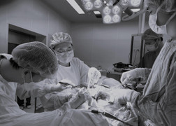 25 phút nguy cấp cứu sống thanh niên bị dao đâm vào tim