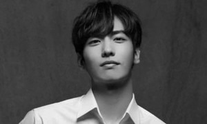 Ca sĩ 24 tuổi qua đời trong thảm kịch Itaewon