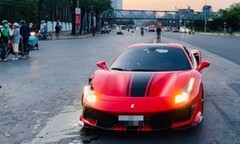 Hà Nội: Siêu xe Ferrari tông xe máy lúc rạng sáng, một người chết