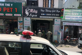 Chồng chết, vợ bị thương trong tiệm spa ở TP.HCM