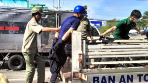 Nam thanh niên đổ xăng dọa đốt nhà trẻ ở Bình Dương