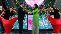 MC Quyền Linh bấm nút hẹn hò thay cựu cán bộ U70 và nữ giáo viên kém 15 tuổi