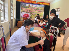 Chương trình 'Nhịp đập yêu thương' của Hòa Phát 'trèo đèo' đến Mù Cang Chải