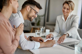 Vì sao đàn ông thường thấy 'vợ nhà người ta' tuyệt hơn vợ mình?