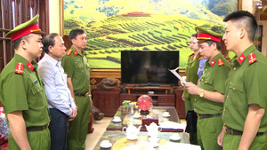 Bắt Phó Chủ tịch Hội Nông dân tỉnh Thanh Hóa