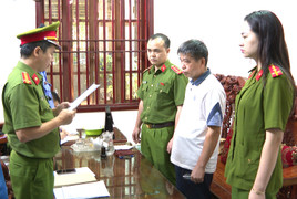 Bắt nguyên trưởng phòng TN&MT huyện ở Thanh Hóa 