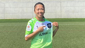 Video: Huỳnh Như ghi bàn đầu tiên cho đội bóng Bồ Đào Nha