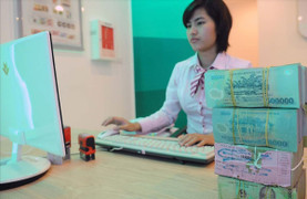 Ngân hàng Nhà nước bơm ròng 75.000 tỷ đồng, lãi suất qua đêm lên 7%/năm