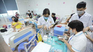 Hà Nội ghi nhận gần 10.000 ca sốt xuất huyết, dự báo dịch vẫn chưa đạt đỉnh