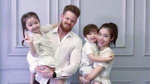 Hôn nhân kín tiếng suốt 10 năm của Elly Trần và chồng người Mỹ