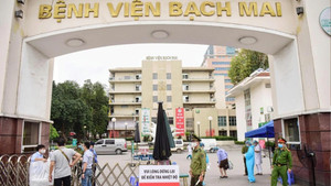Bệnh viện Bạch Mai kiệt quệ sau 2 năm tự chủ toàn diện