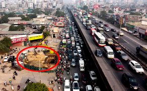 Hà Nội: Sẽ thu hẹp hàng rào tôn khiến dân khốn khổ trên đường Nguyễn Xiển