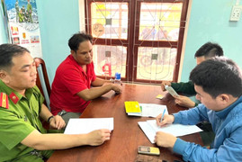 Quảng Bình: Bắt quả tang 2 phụ nữ nhận 13kg ma túy từ tài xế người Lào