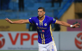 Hà Nội FC áp sát ngôi vương V-League, Nam Định và Sài Gòn FC chờ chung kết ngược