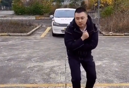 Học viên lái xe khiến thầy giáo đau tim 