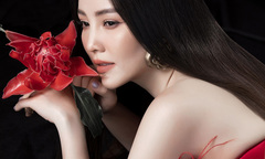 Á hậu Thụy Vân gợi cảm và bí ẩn với phong cách mỹ nhân cổ trang
