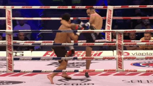 Võ sĩ tung 'vô ảnh cước' hạ knock-out đối thủ