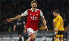 Thắng dễ Wolverhampton, Arsenal vững vàng trên ngôi đầu