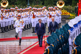 Toàn cảnh lễ đón Thủ tướng Đức thăm Việt Nam